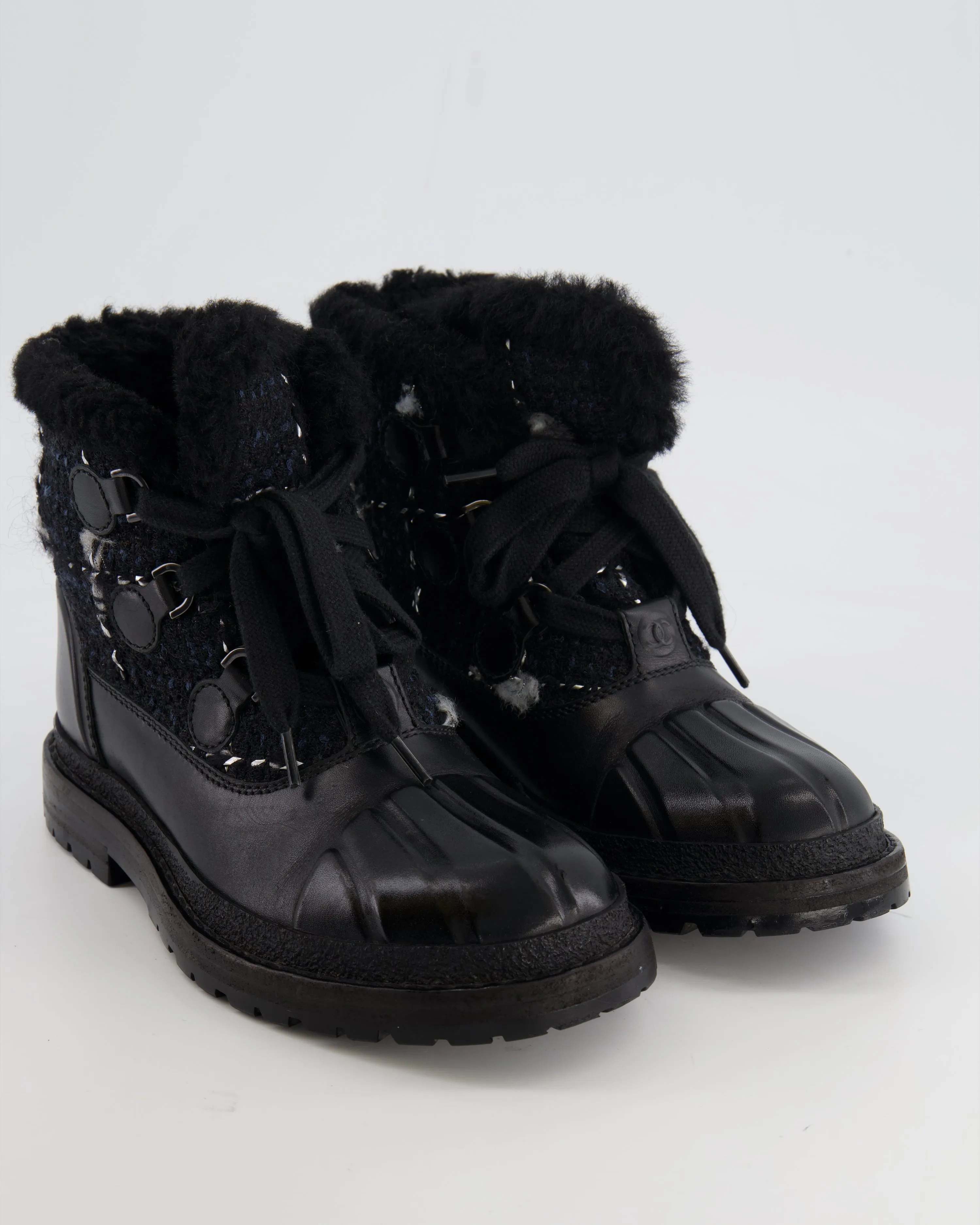 Chanel Black Tweed Shearling Snow Boots With Cc Logo Detail Size 36.5